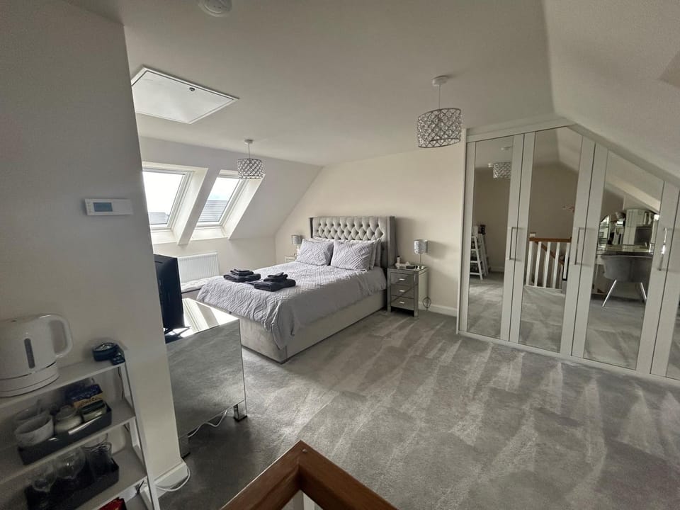 Bed, Bedroom, wardrobe