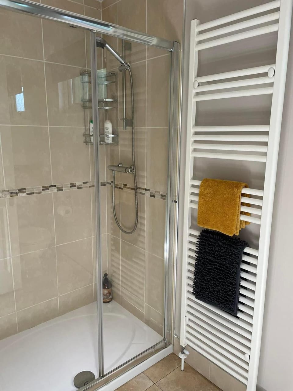 Shower, towels