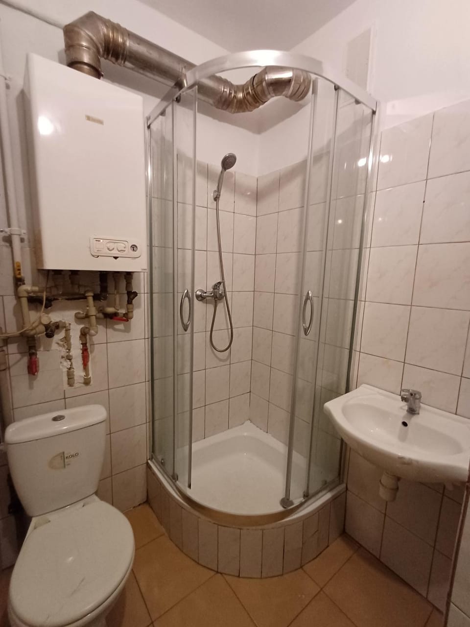 Ekonomiczne mieszkanie dla pracowników - Centrum, Faktury VAT Apartment in Poland