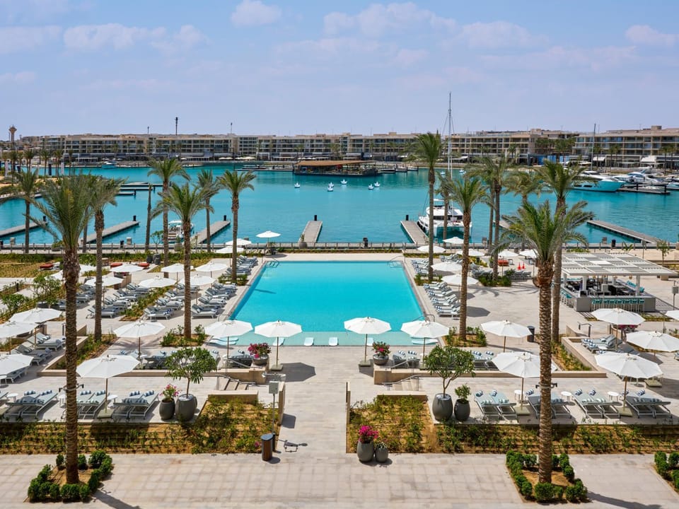 Property building, Pool view, Swimming pool