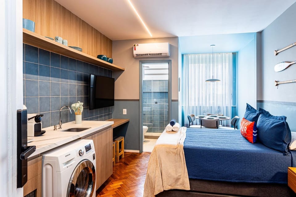 Modern Studio, 853fts from Leblon Beach |AE 88/505 Apartment in Rio de Janeiro