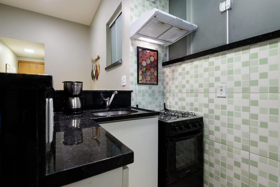 Decorated 1BDR 400m from the Beach | BL 124/504 Apartment in Rio de Janeiro