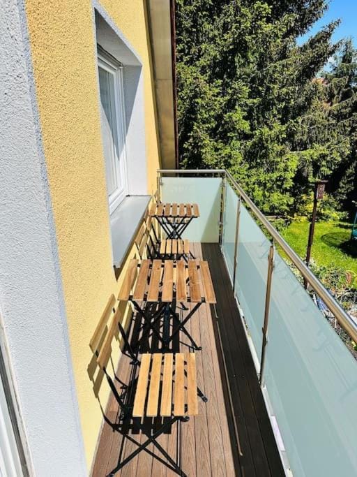 Day, View (from property/room), Balcony/Terrace, Dining area, Garden view