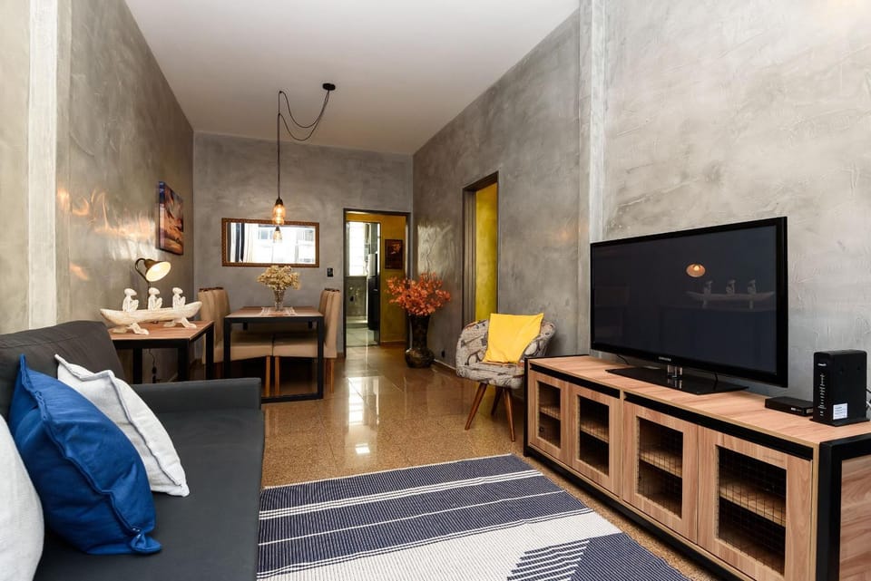 2-Bedrooms 400m from Copacabana Beach | BL 125/701 Apartment in Rio de Janeiro