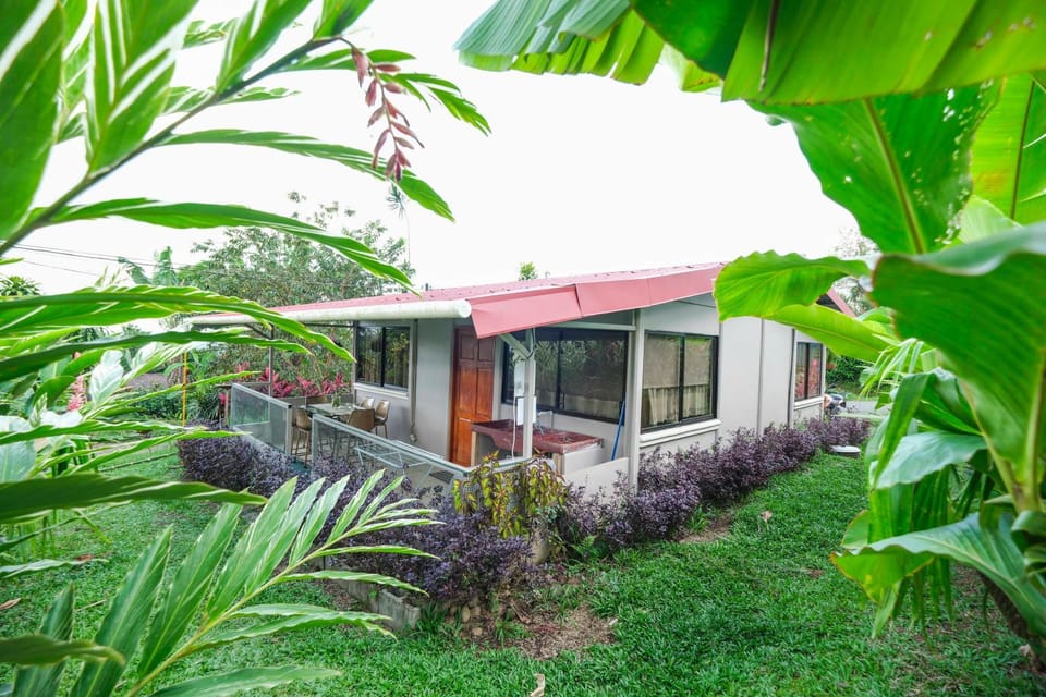 Casa Paraíso - La Fortuna Country House in Alajuela Province