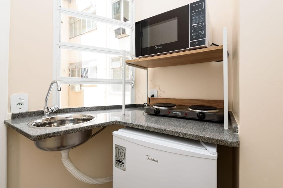 Studio 280m from Copacabana Beach | RP 190/704 Apartment in Rio de Janeiro