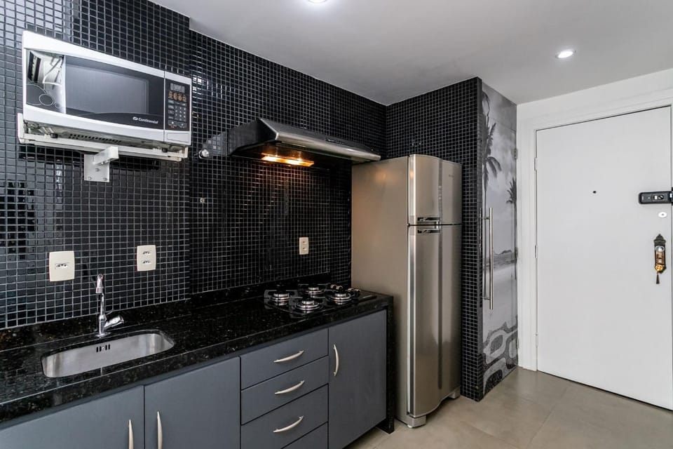 Studio 120m from Copacabana Beach | PJ 160/1103 Apartment in Rio de Janeiro