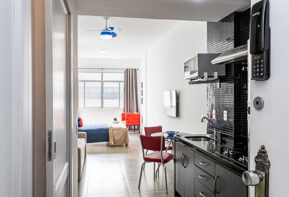 Studio 120m from Copacabana Beach | PJ 160/1103 Apartment in Rio de Janeiro
