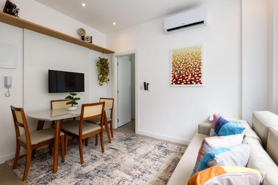 TV and multimedia, Living room, Dining area, air conditioner