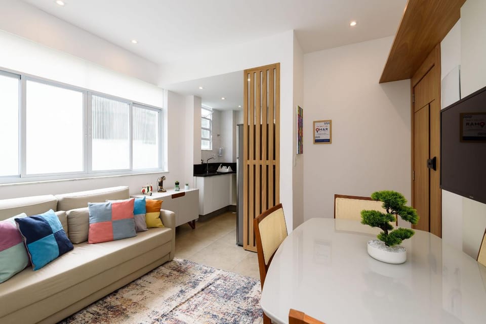 TV and multimedia, Living room, Dining area