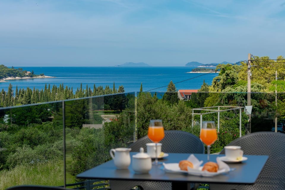Day, Natural landscape, View (from property/room), Balcony/Terrace, Sea view