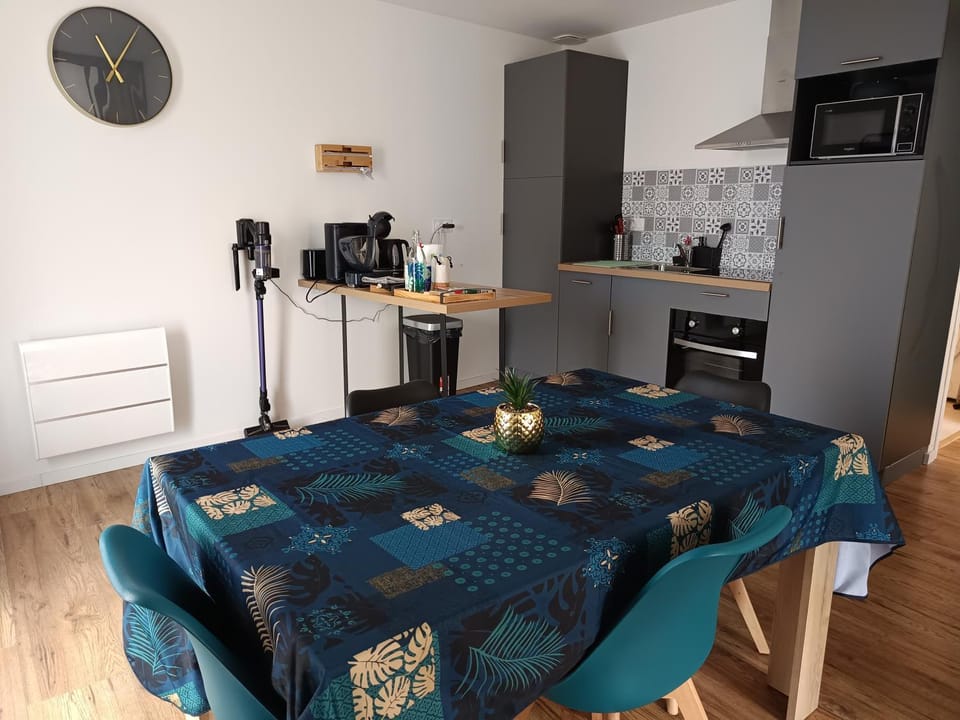 L'Atelier Bleu - Cosy et Lumineux Apartment in Pays de la Loire