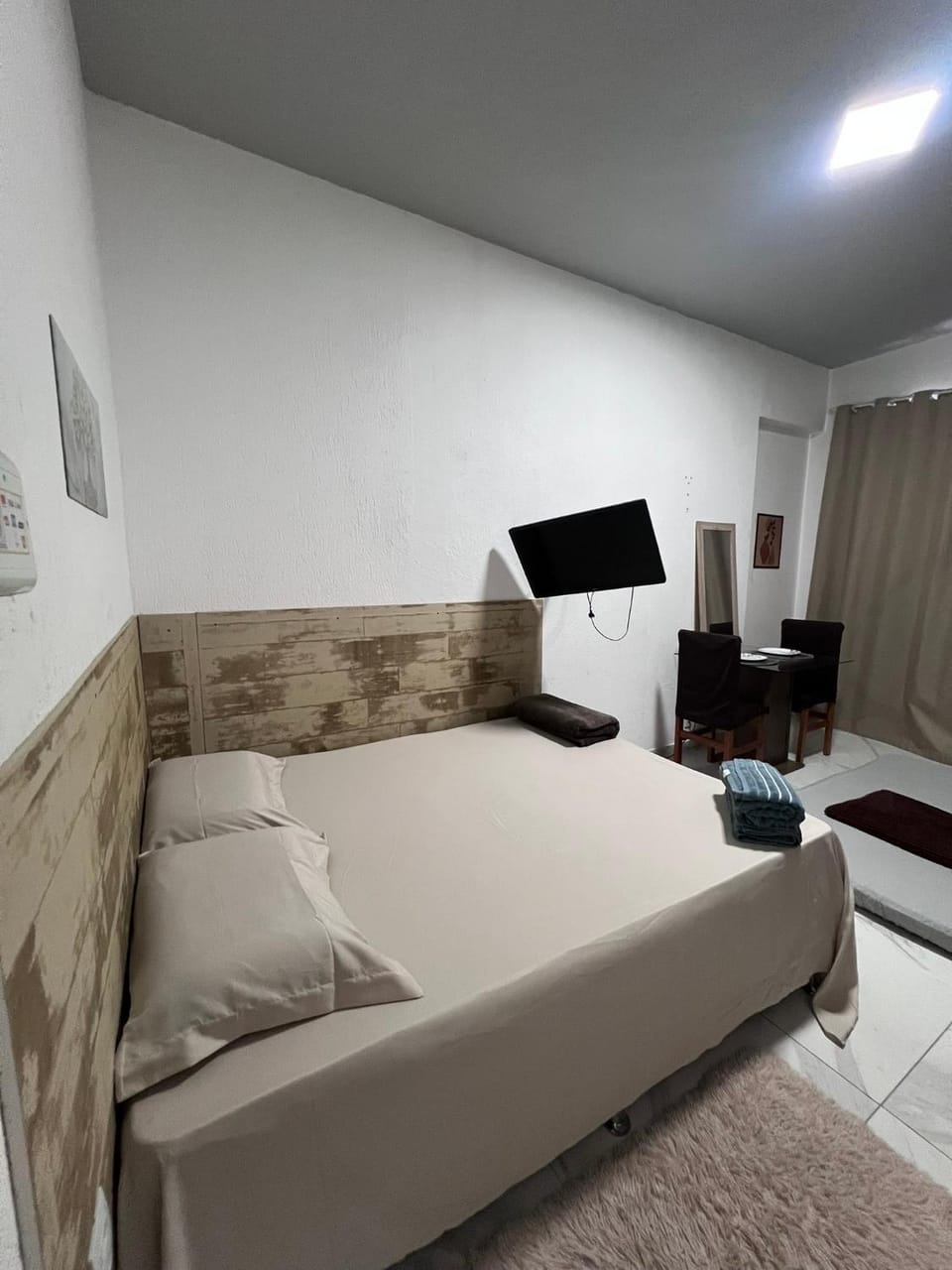 Apto vista para o mar em Barra da Tijuca Posto 1 da Praia do Pepê e esquina com a Olegario Maciel Apartment in Rio de Janeiro
