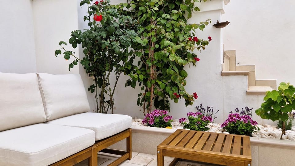 Garden, Garden view