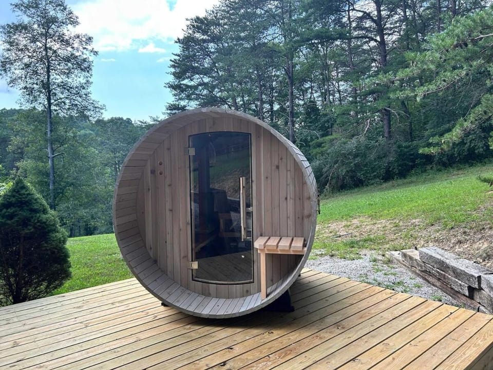 Natural landscape, Sauna, Garden view