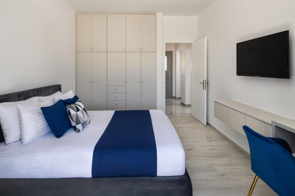 Bed, Bedroom, wardrobe