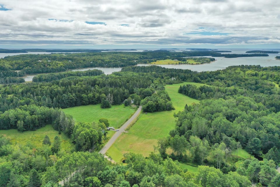 Nearby landmark, Spring, Day, Neighbourhood, Natural landscape, Bird's eye view, Fishing, Canoeing, Hiking, Cycling, Lake view, River view, Sea view, Area and facilities, Sports