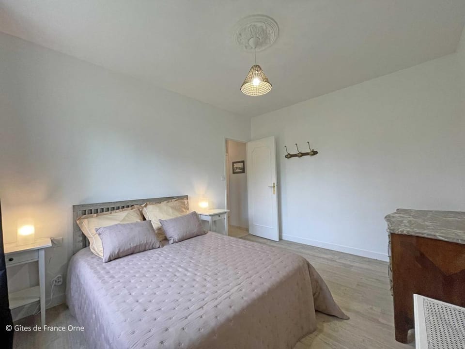 Maison spacieuse pour 15 personnes avec jardin et animaux admis - FR-1-497-206 House in Normandy