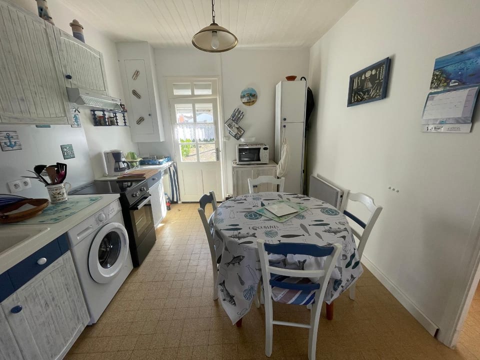 Maison de vacances à 900m de la plage avec terrasses, parking, et cuisine équipée - FR-1-22-367 House in La Tranche-sur-Mer