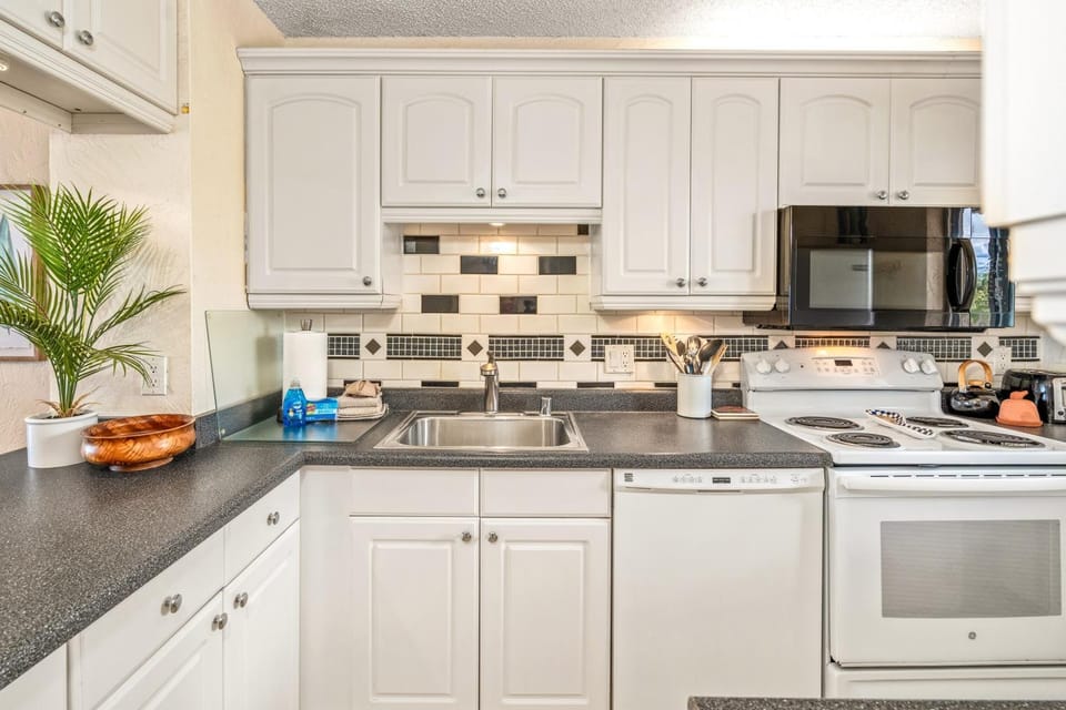 MENEHUNE SHORES, #517 Apartment in Kihei