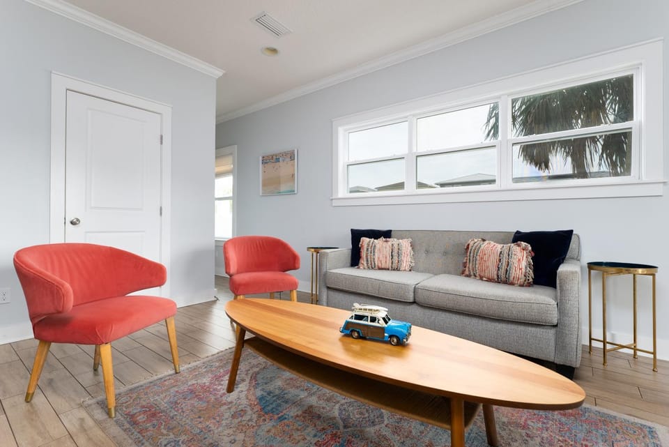 Be A Nomad - Balcony peekaboo - Home for reunions Apartment in Jacksonville Beach