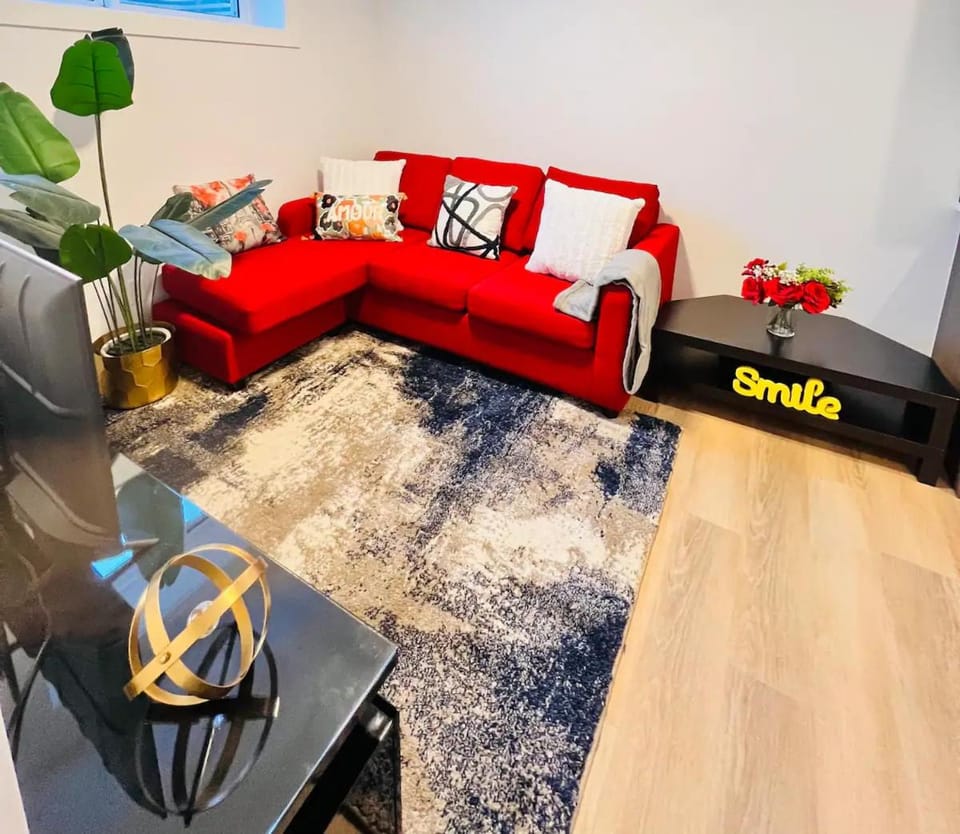 B21 River Valley 2bd Basement Suite House in Edmonton