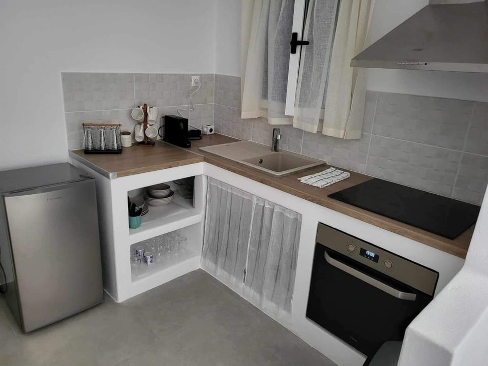 Alma Guesthouse Apartment in Kea-Kythnos