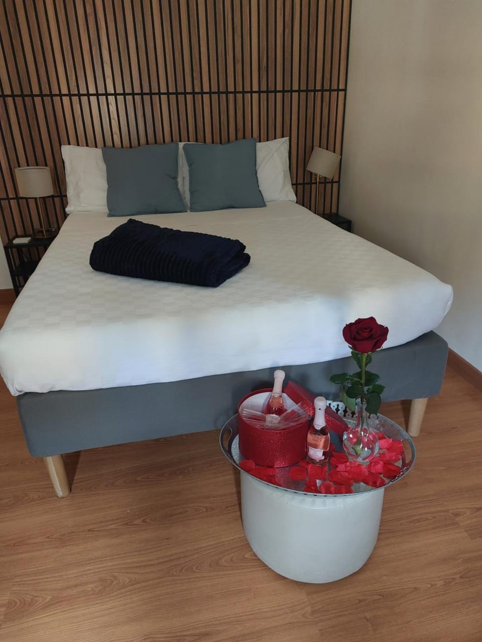 DOMUS SCHIPA Bed and Breakfast in Naples