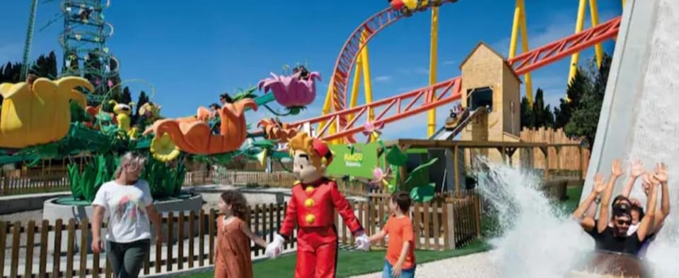 Maison Neuf en Provence House in Provence-Alpes-Côte d'Azur