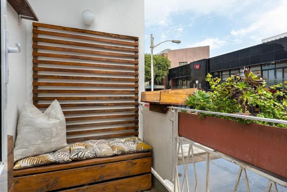 Day, Balcony/Terrace, Seating area