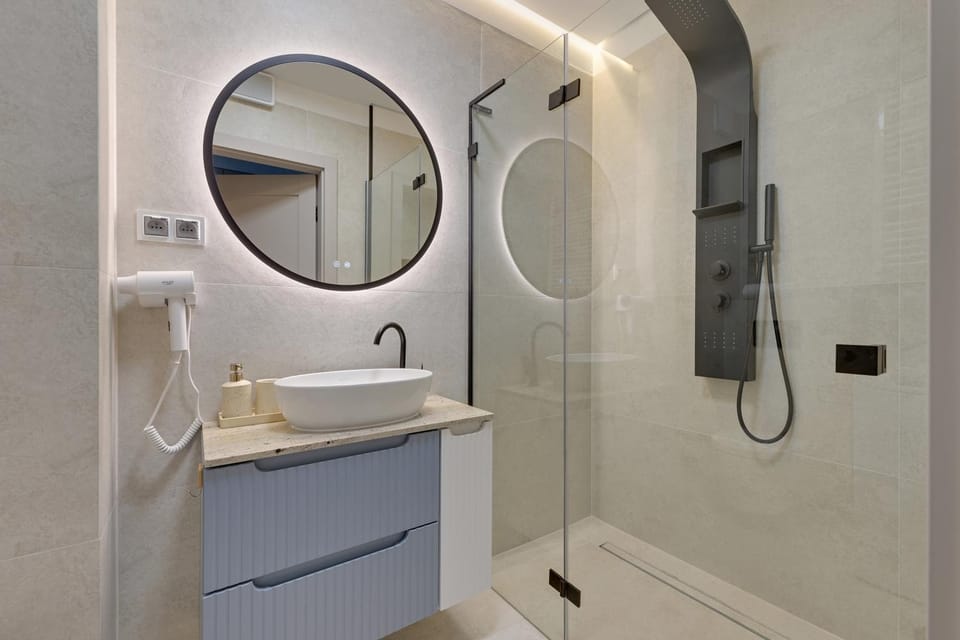Shower, Bathroom