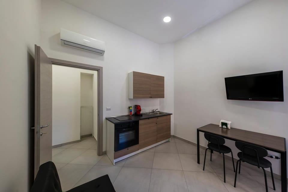 Kitchen or kitchenette, Seating area