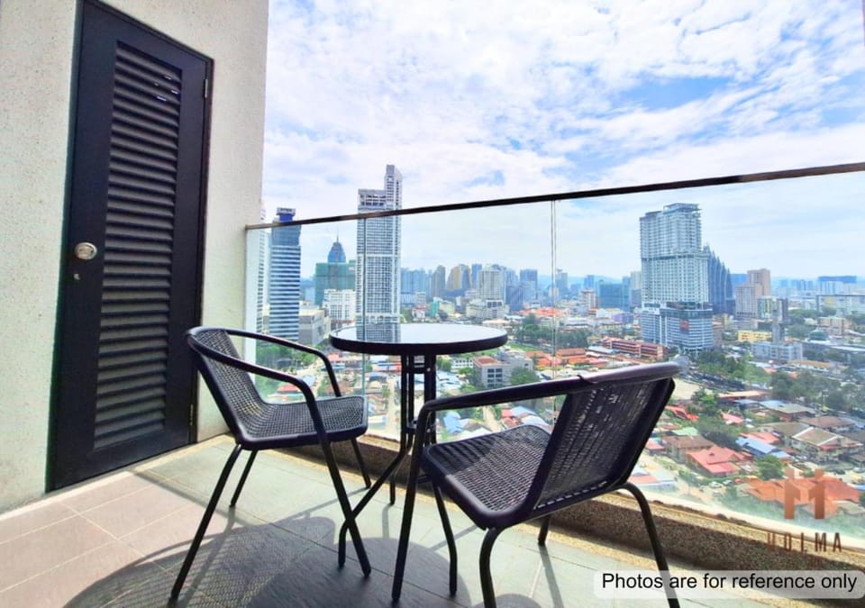 Balcony/Terrace, City view