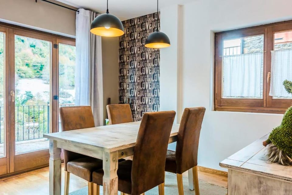 Apartamento a 15 minutos de Baqueira con parking y terraza Apartment in Catalonia