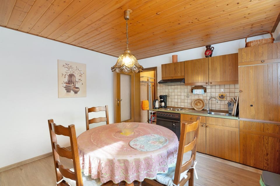 Property building, Kitchen or kitchenette, Living room