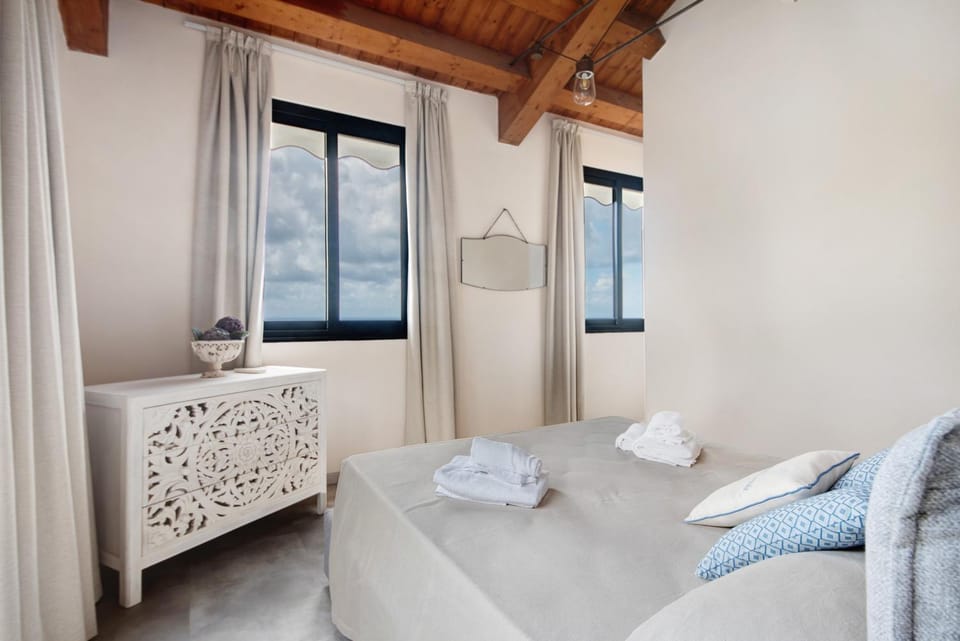 Property building, Living room, Bedroom