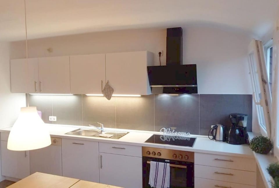 Kitchen or kitchenette, Living room
