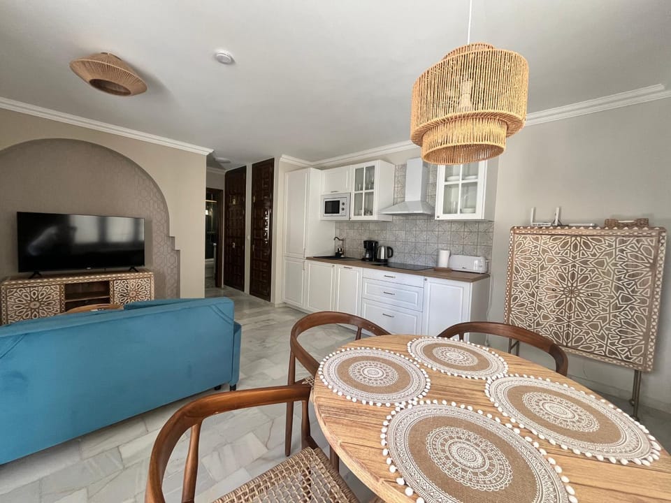 LA CASITA VERDE- cerca de la playa y con piscina abierta todo el año Apartment in Andalusia
