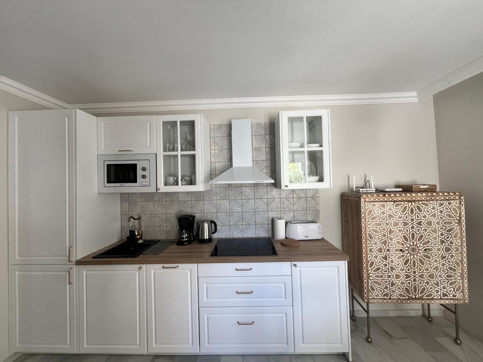 LA CASITA VERDE- cerca de la playa y con piscina abierta todo el año Apartment in Andalusia