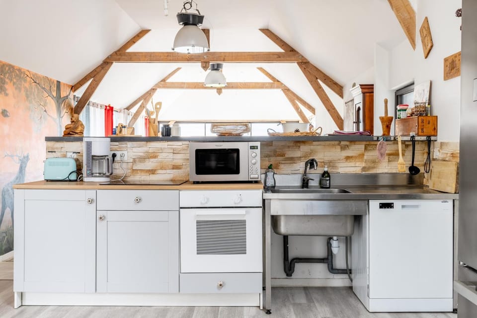 Kitchen or kitchenette, Living room