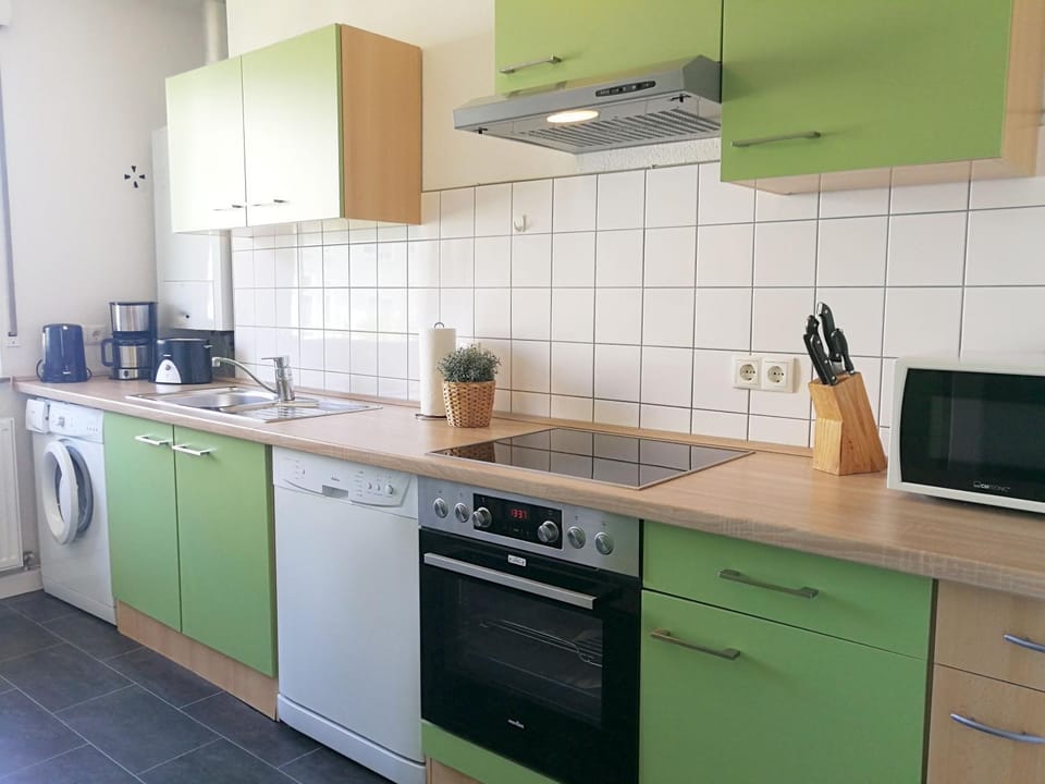 Kitchen or kitchenette, Living room