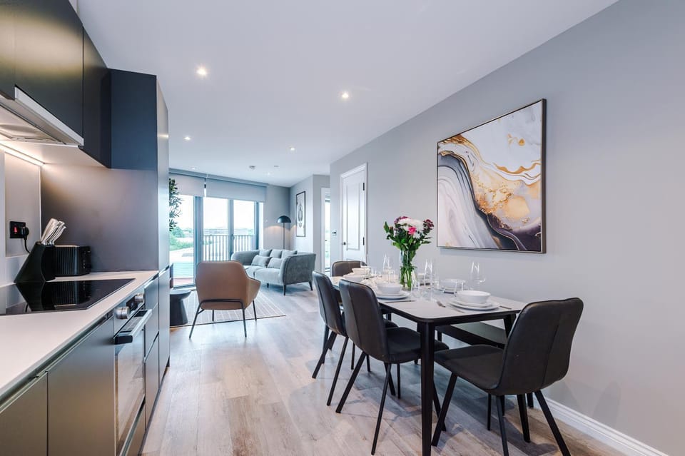 3 Bed Flat - Leeds City Centre - Free Parking Apartment in Leeds