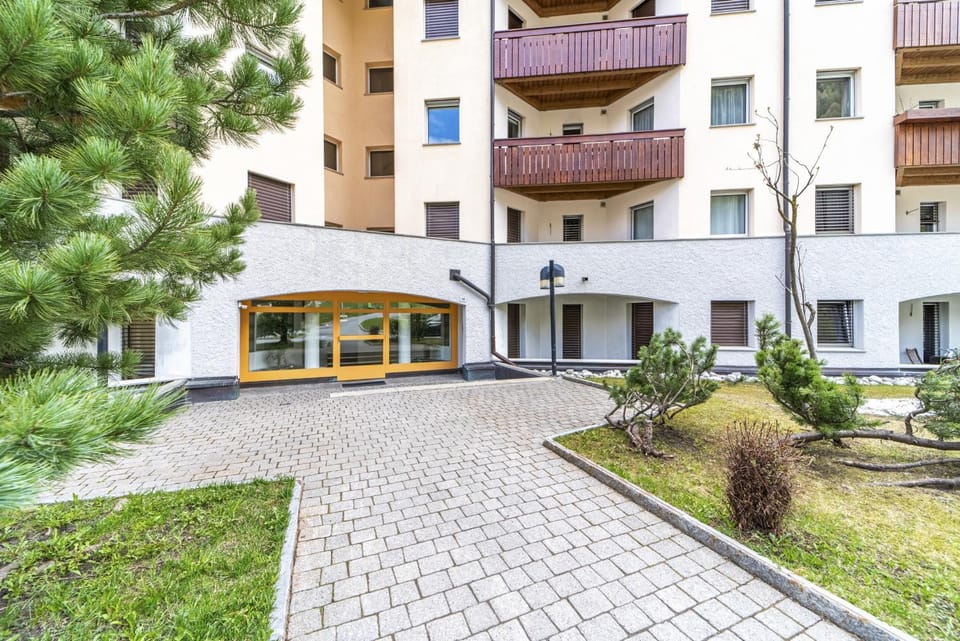 Chesa Ruinatsch Sankt Moritz Apartment in Saint Moritz