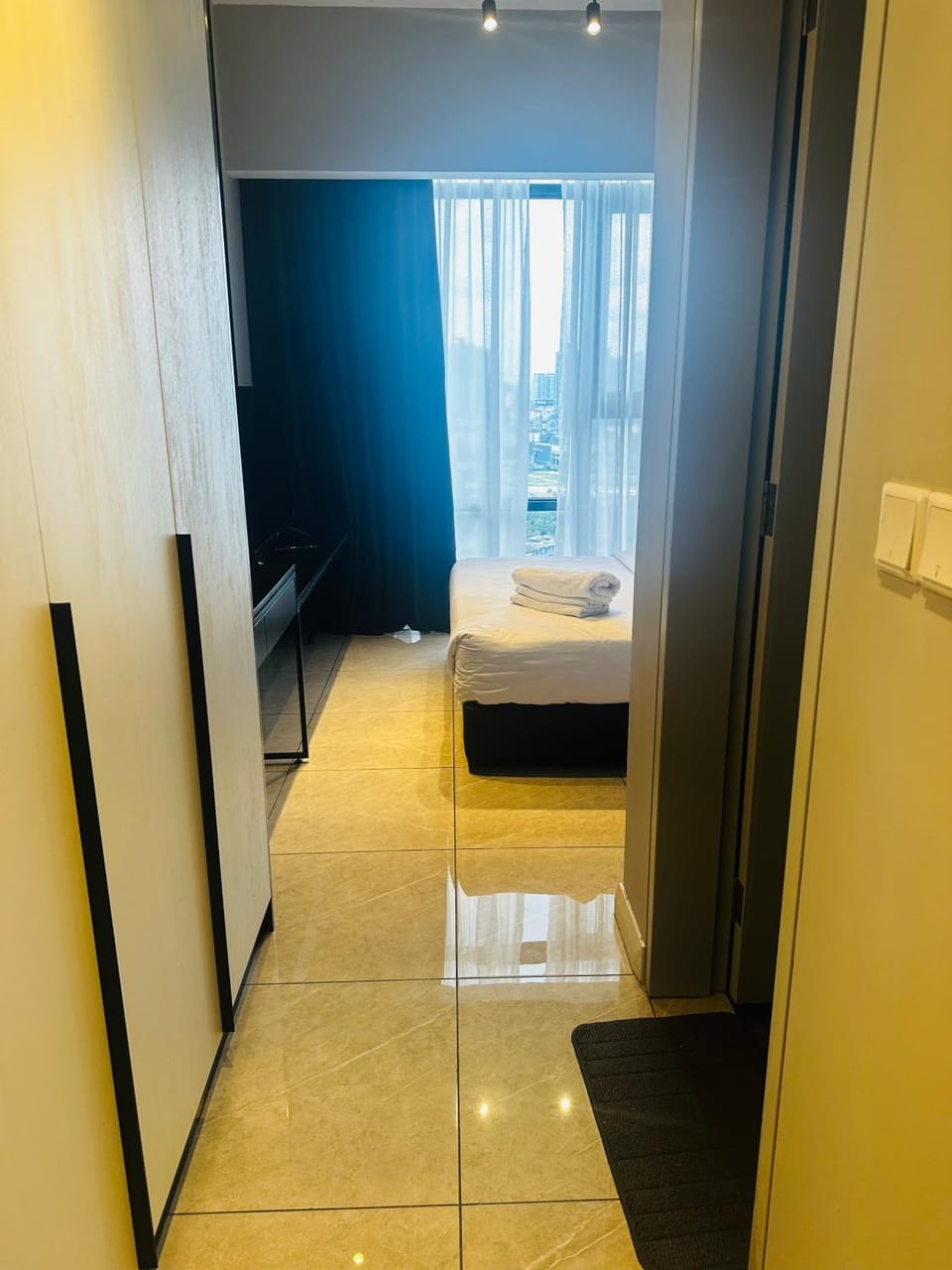 Bed, Photo of the whole room, Bedroom, towels
