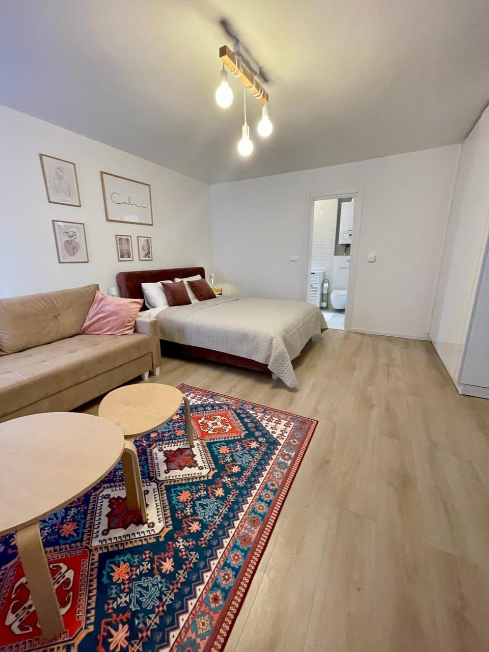 Bed, Living room, Bedroom