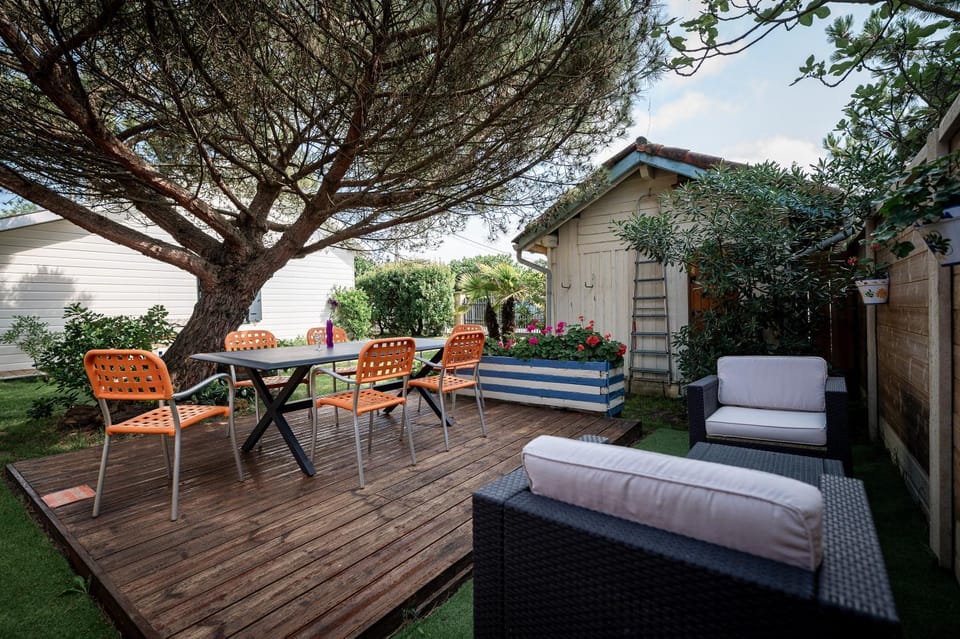 Garden, Dining area