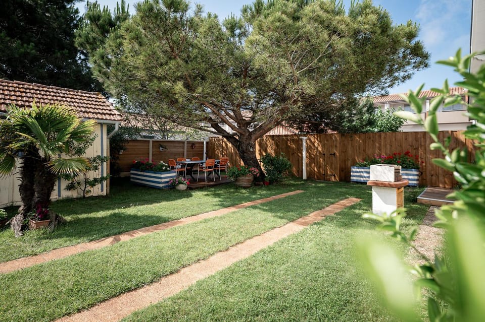 Garden, Parking