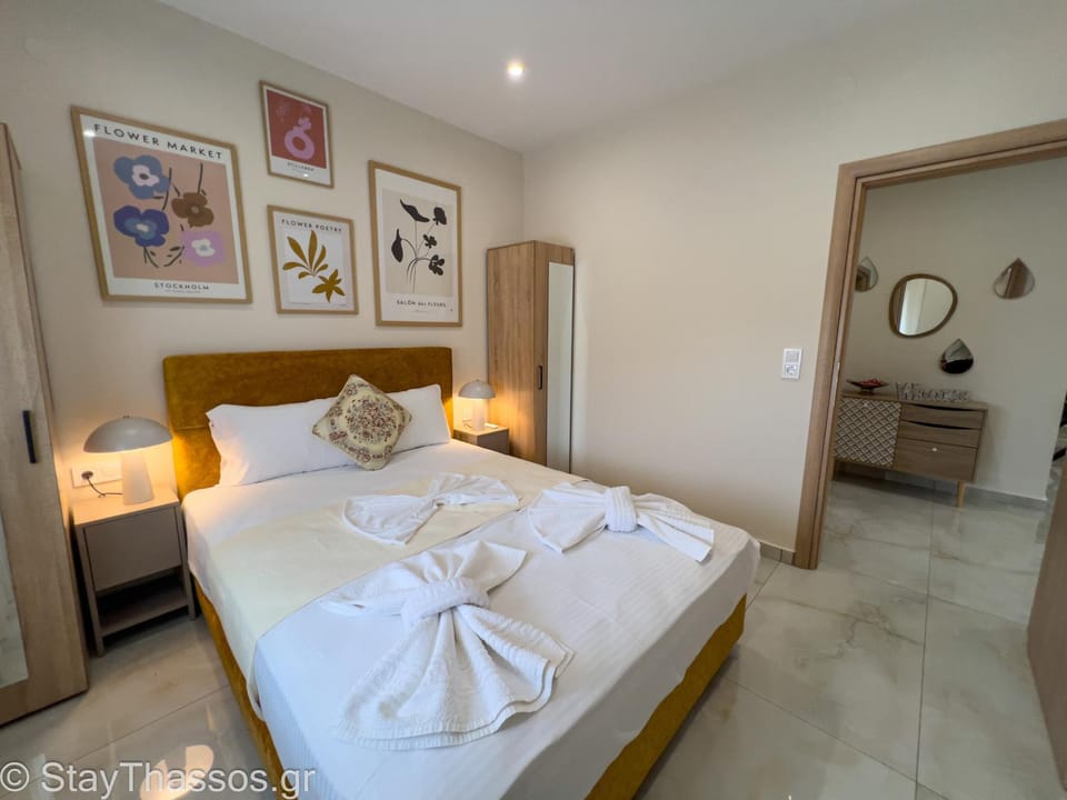 Bed, Photo of the whole room, Bedroom, towels, wardrobe