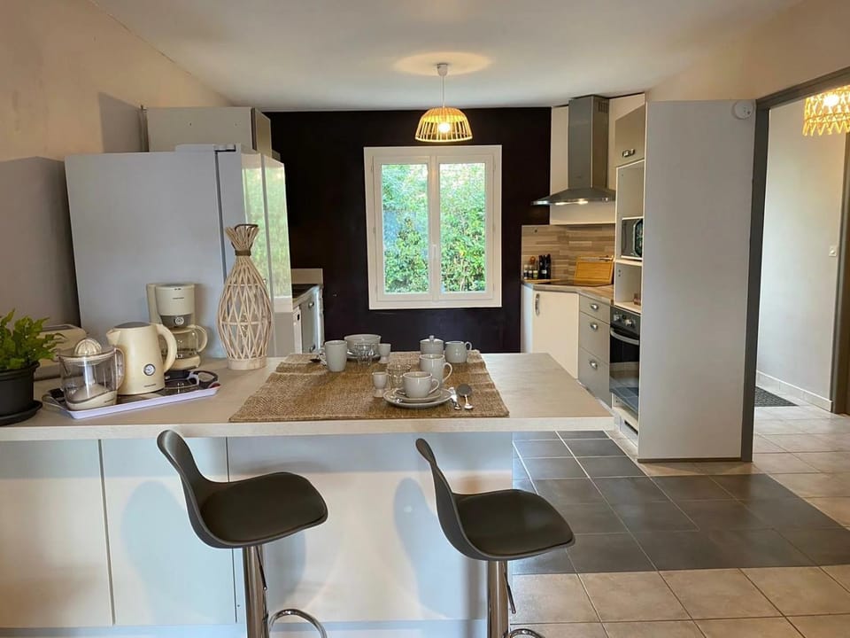 Kitchen or kitchenette, dishwasher, oven, stove, toaster, kitchen