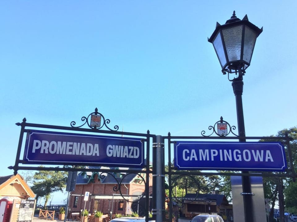 HolidayHomePL Apartament dwupoziomowy przy plaży z 2 balkonami, 2 łazienkami Apartment in Miedzyzdroje